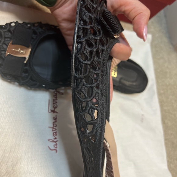 Salvatore ferragamo varina flats- sling back Us9.5 great condition barely worn - Picture 3 of 12